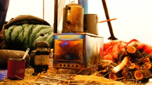 winter camping with the seekoutside-stove